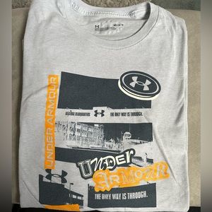 Men’s Gray Under Armour T-shirt